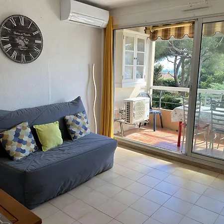 Climatisé Avec Terrasse Et Garage - 4 Couchages, St Raphaël - Fr-1-226a-180