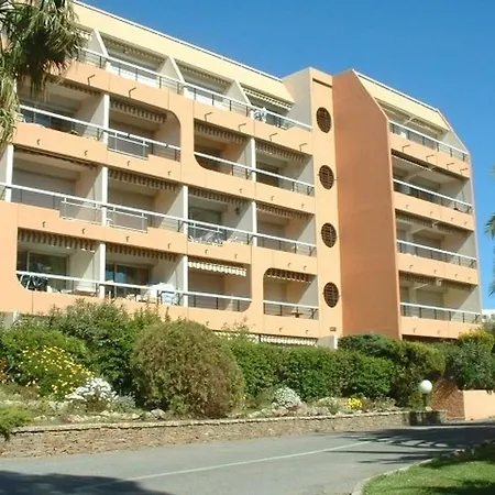 Climatise Avec Terrasse Et Garage - 4 Couchages, St Raphael - Fr-1-226a-180